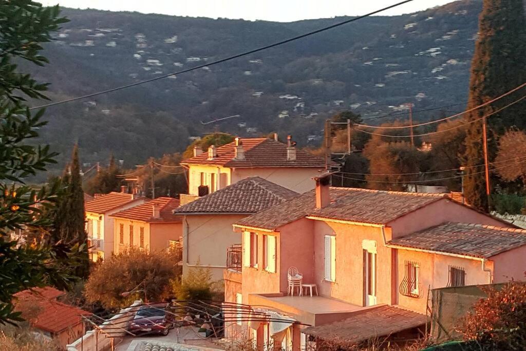 De 1 A 6 Avec Terrasse Solarium, Vue Panoramique Et Parking Gratuit Apartman Grasse Kültér fotó