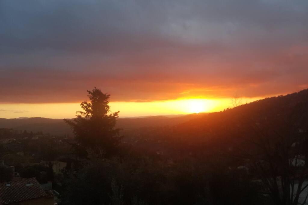 De 1 A 6 Avec Terrasse Solarium, Vue Panoramique Et Parking Gratuit Apartman Grasse Kültér fotó