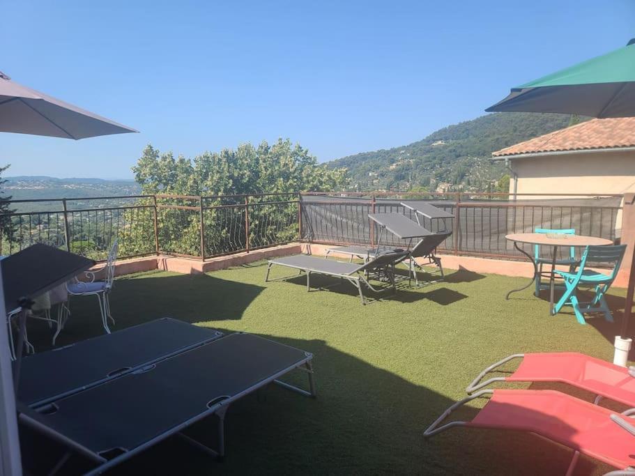 De 1 A 6 Avec Terrasse Solarium, Vue Panoramique Et Parking Gratuit Apartman Grasse Kültér fotó